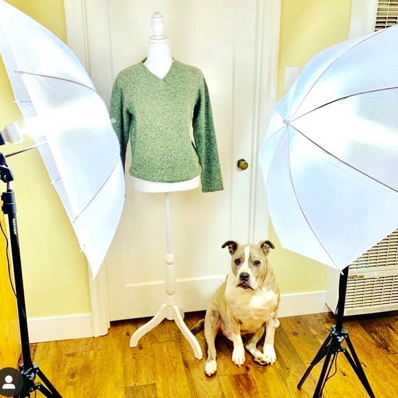 Welcome to my closet! - Picture 2 of 12